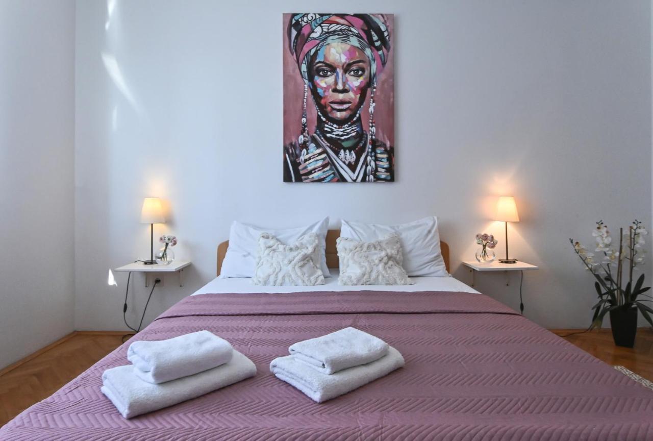 Holiday House Vukman Трогир Екстериор снимка