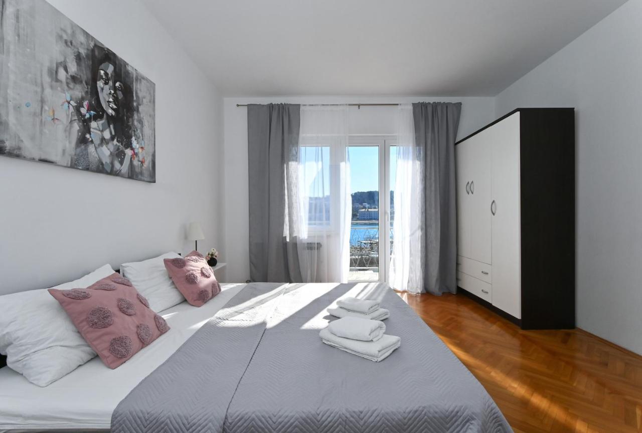 Holiday House Vukman Трогир Екстериор снимка