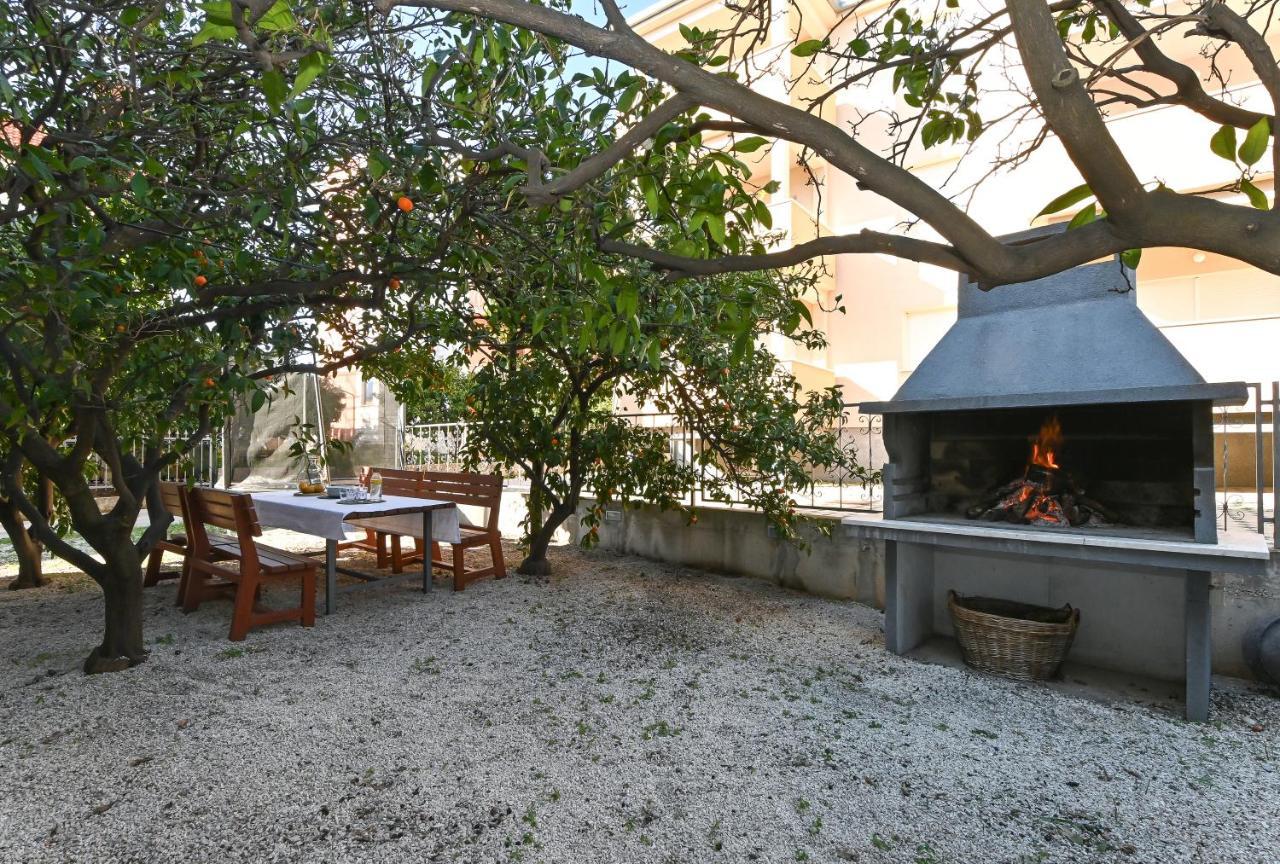 Holiday House Vukman Трогир Екстериор снимка
