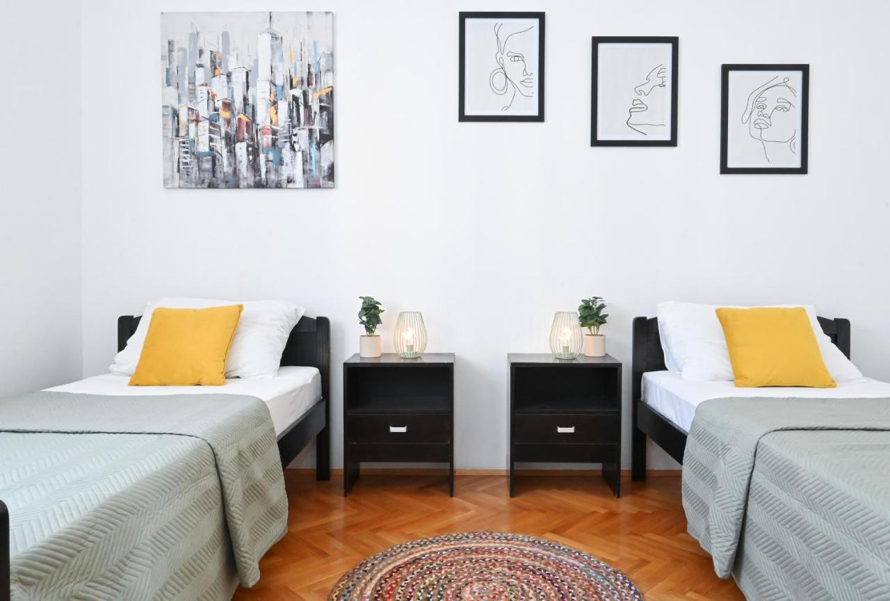 Holiday House Vukman Трогир Екстериор снимка